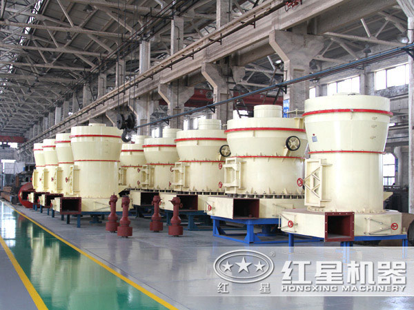 滑石粉雷蒙磨粉機(jī)車間