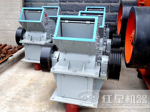 小型錘式破碎機(jī)設(shè)備展示