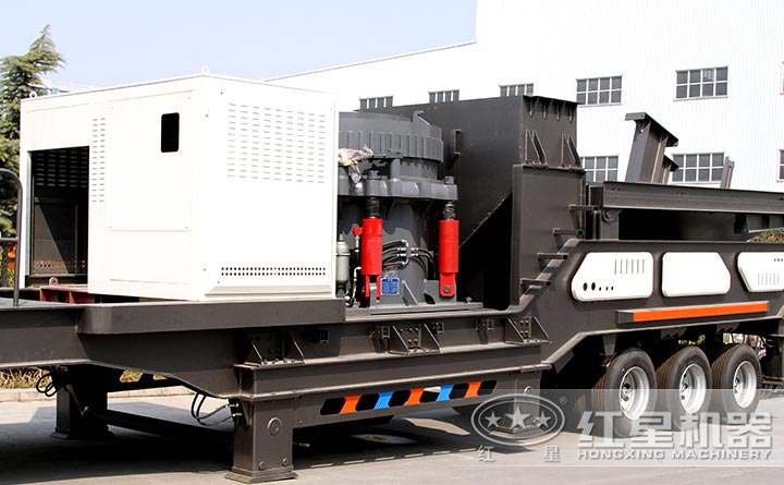車載圓錐式移動(dòng)破碎站實(shí)拍